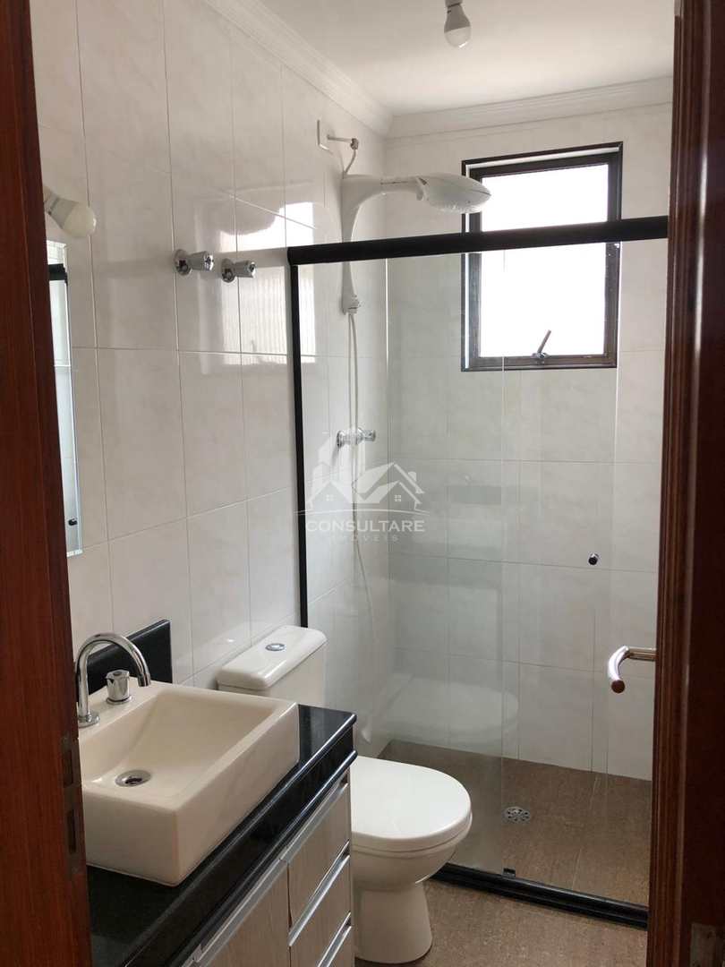 Apartamento para alugar com 3 quartos, 125m² - Foto 11