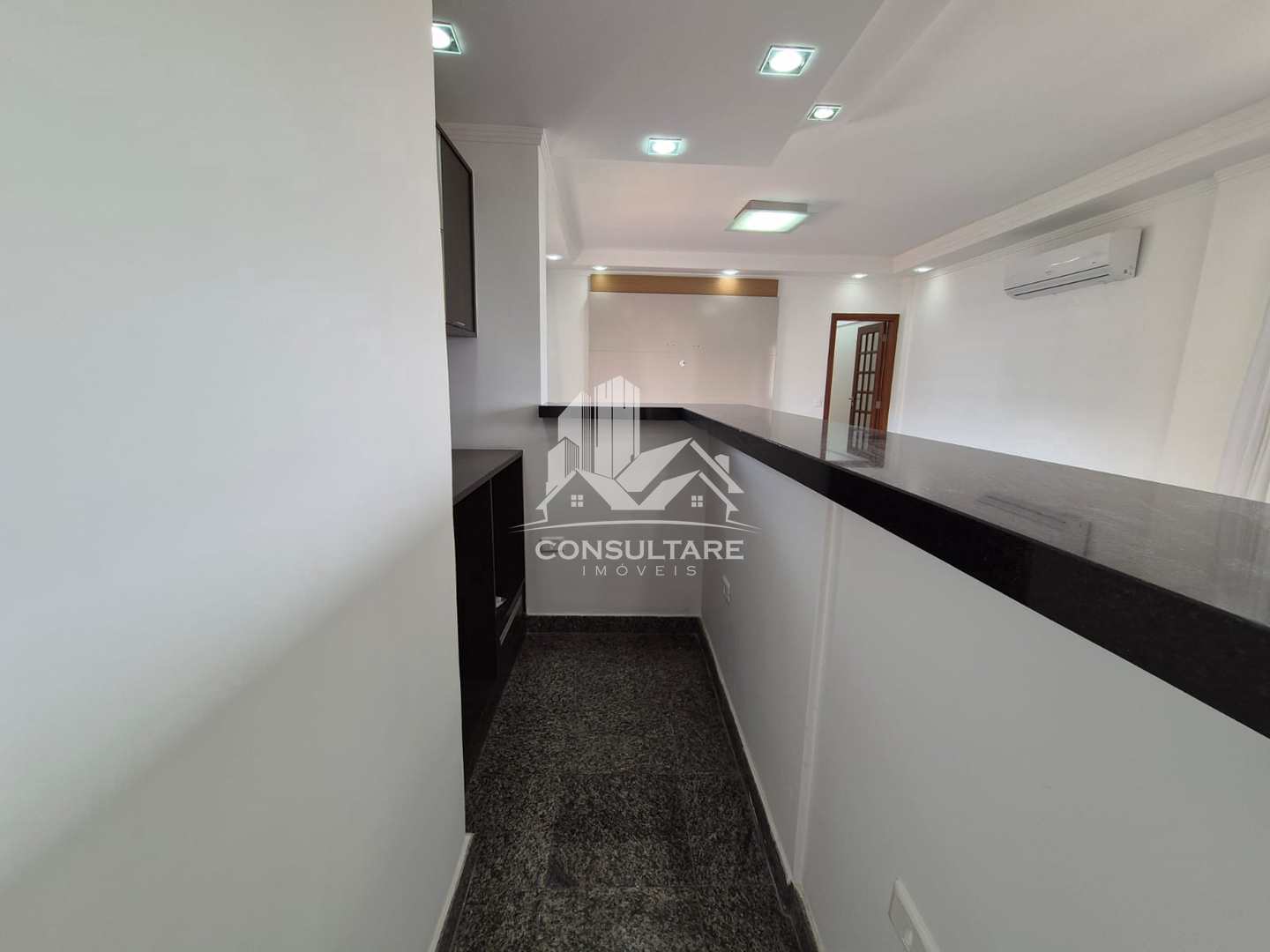 Apartamento para alugar com 3 quartos, 136m² - Foto 11