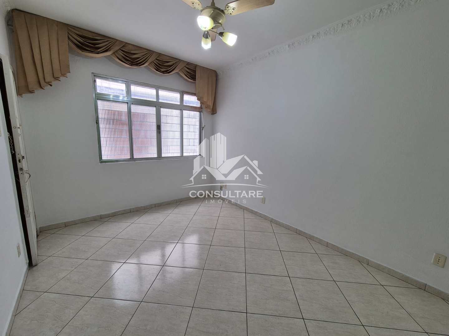 Apartamento à venda com 2 quartos, 64m² - Foto 2