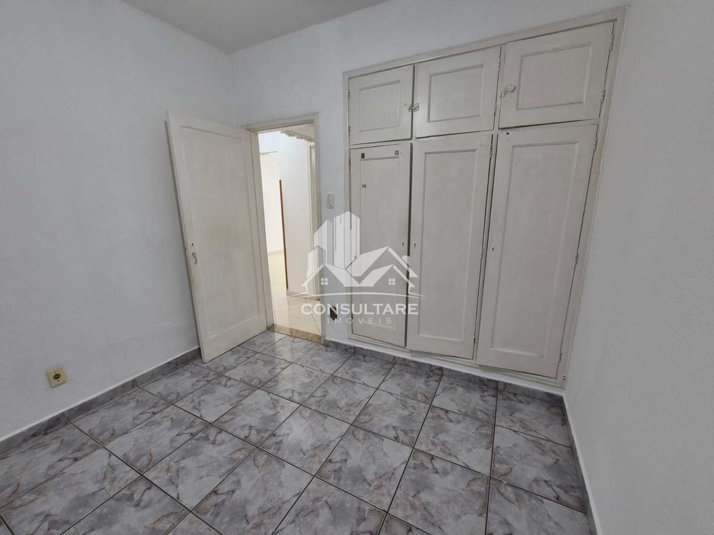 Apartamento à venda com 2 quartos, 64m² - Foto 11