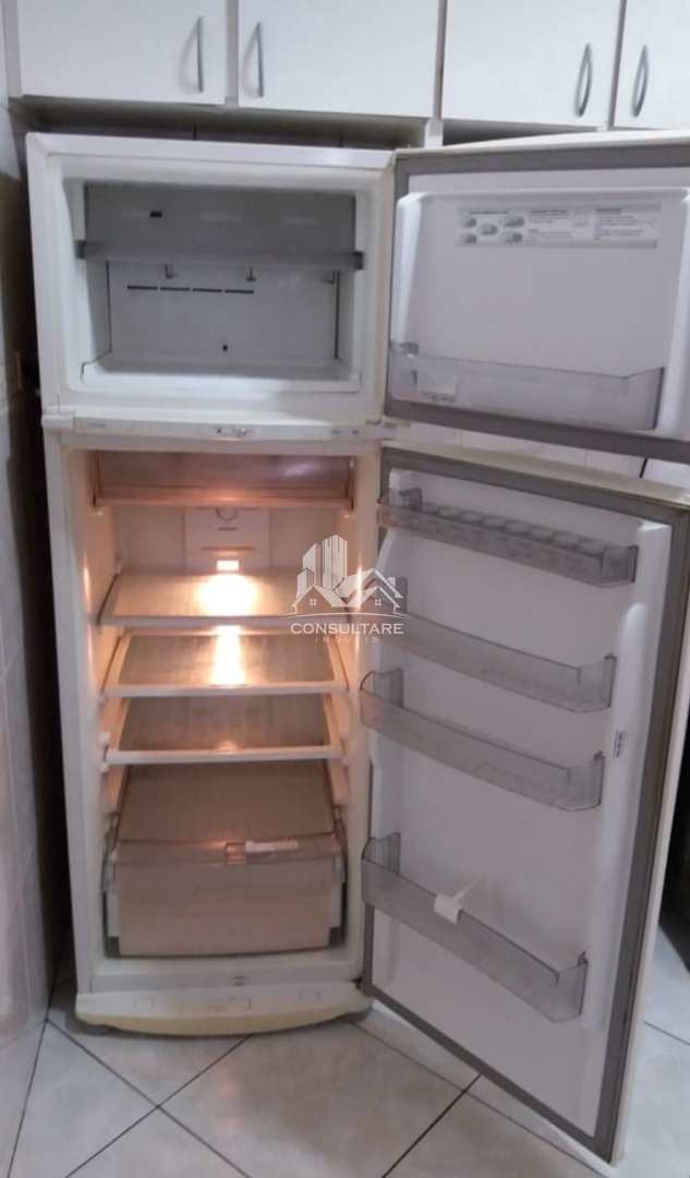 Apartamento para alugar com 2 quartos, 65m² - Foto 9