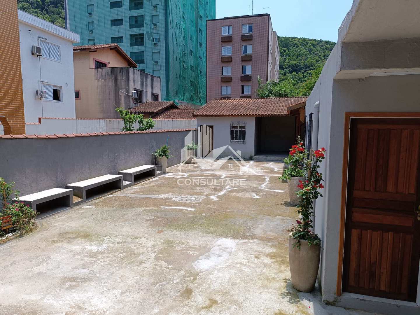 Casa para alugar com 3 quartos, 400m² - Foto 11