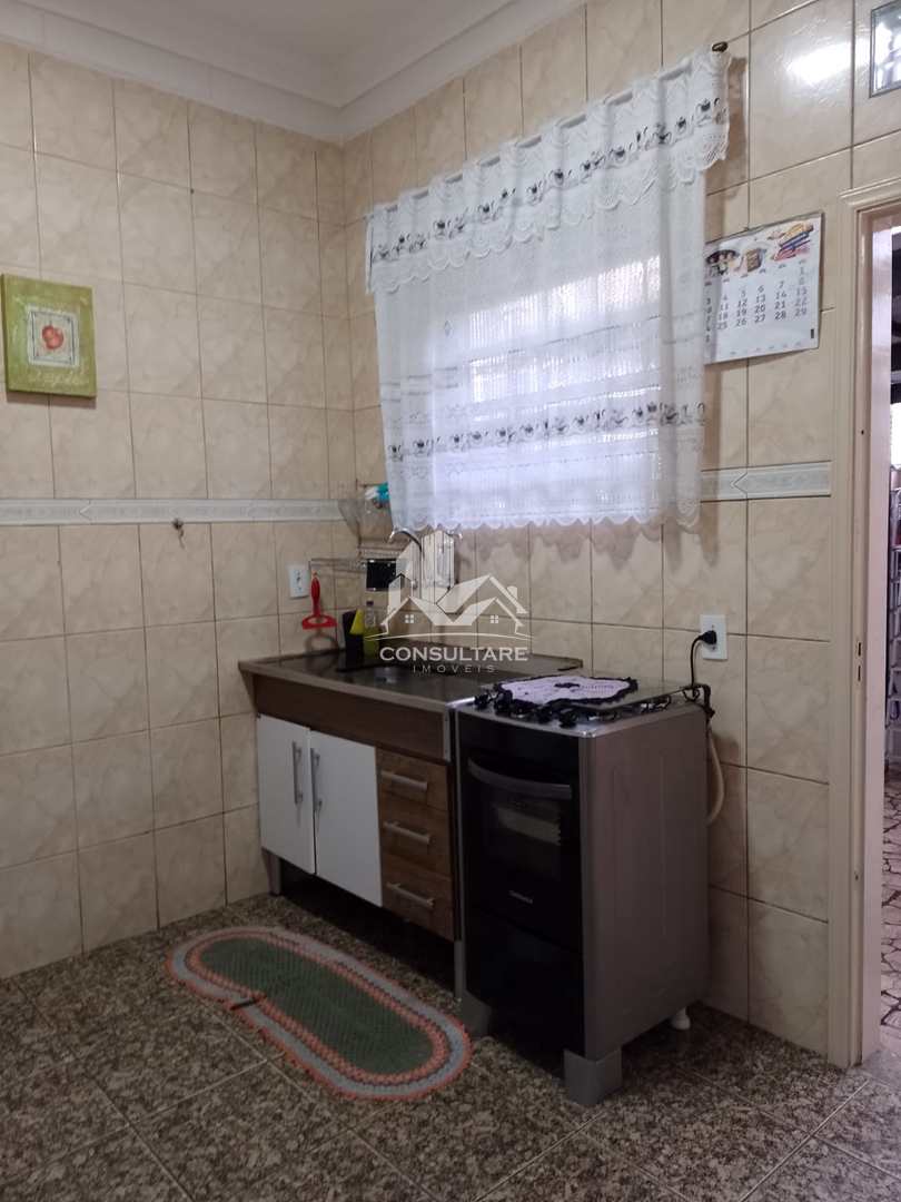 Casa à venda com 3 quartos, 200m² - Foto 25