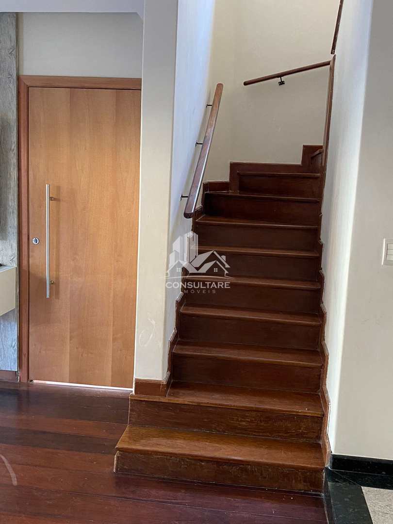 Casa para alugar com 3 quartos, 203m² - Foto 4