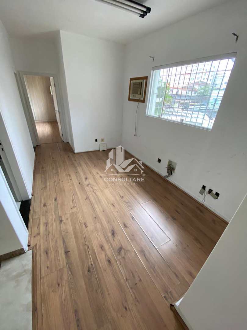 Casa para alugar com 4 quartos, 210m² - Foto 11