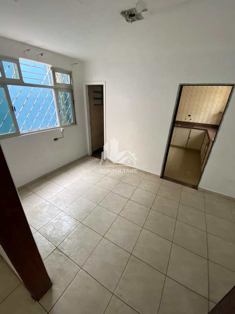 Casa para alugar com 4 quartos, 210m² - Foto 2