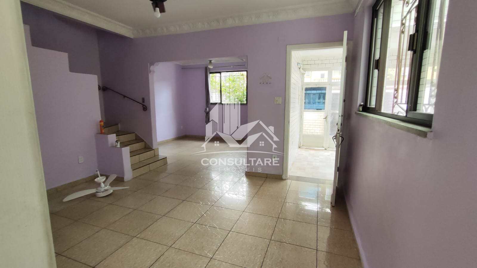 Casa para alugar com 3 quartos, 180m² - Foto 1