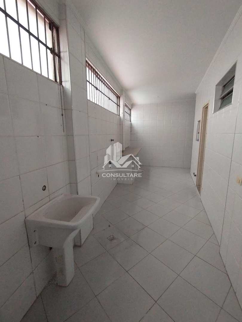 Sobrado para alugar com 3 quartos, 385m² - Foto 27