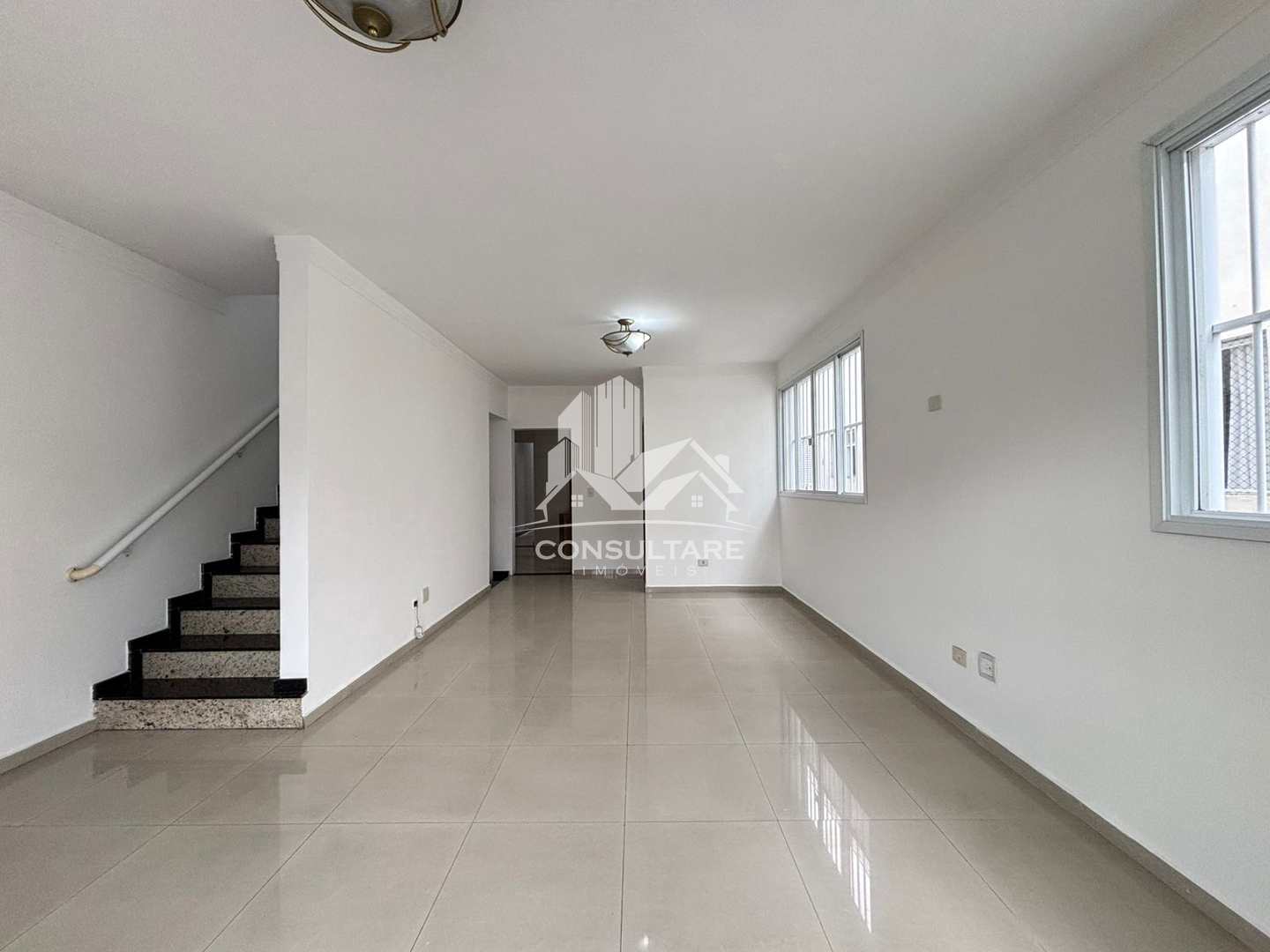 Casa à venda com 6 quartos, 264m² - Foto 3