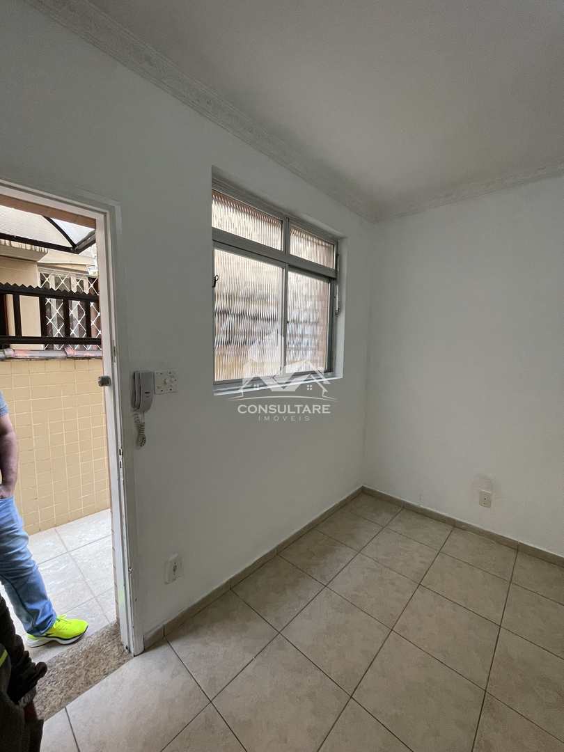 Apartamento à venda com 2 quartos, 72m² - Foto 4