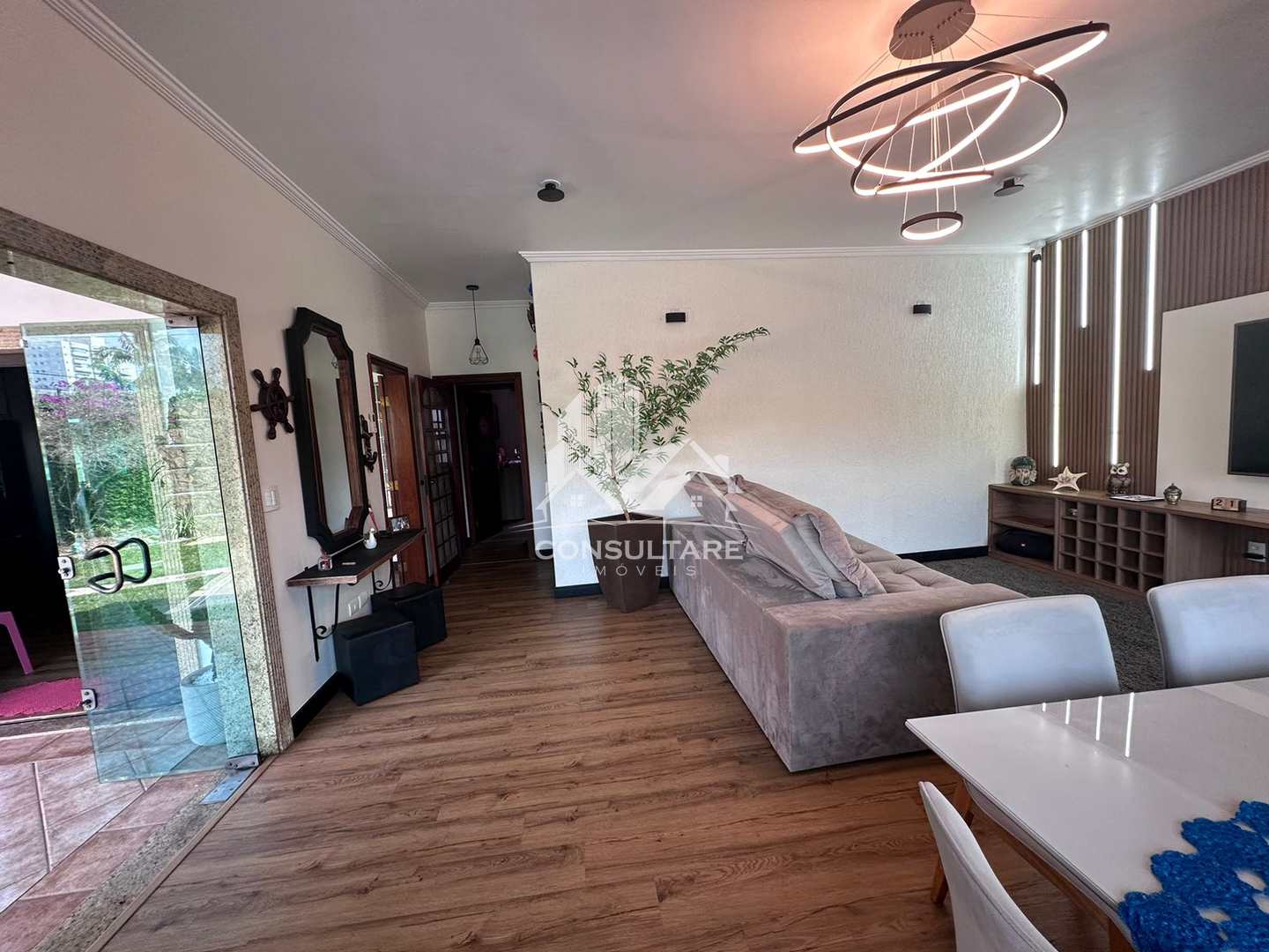 Casa à venda com 5 quartos, 225m² - Foto 3