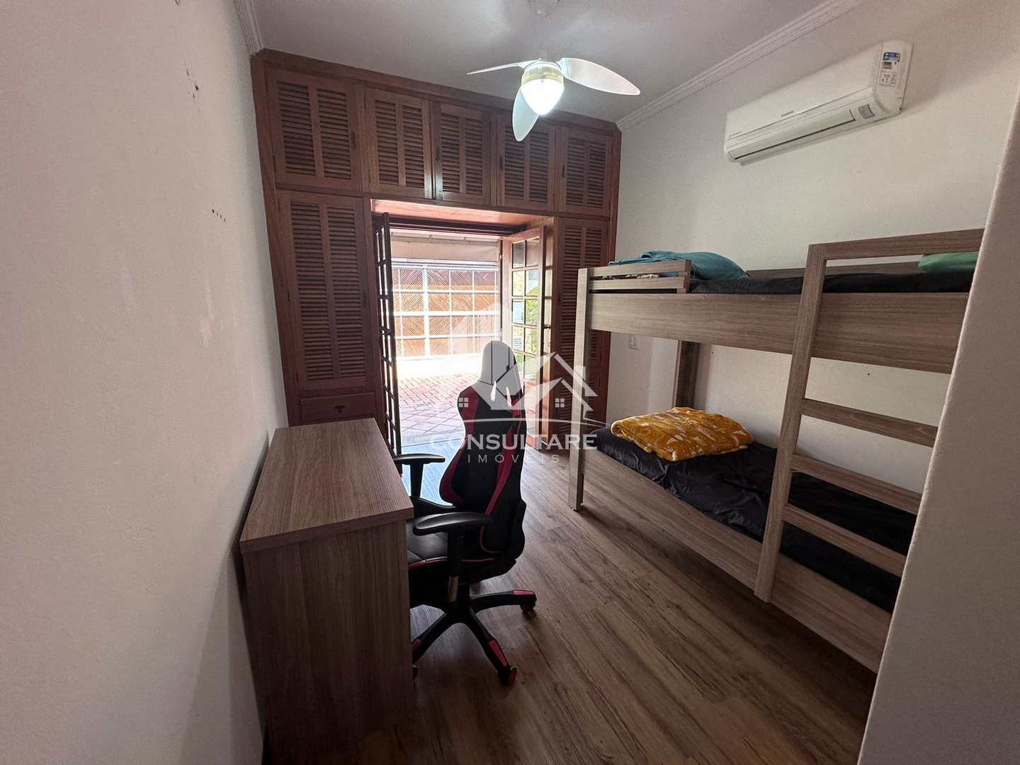 Casa à venda com 5 quartos, 225m² - Foto 8