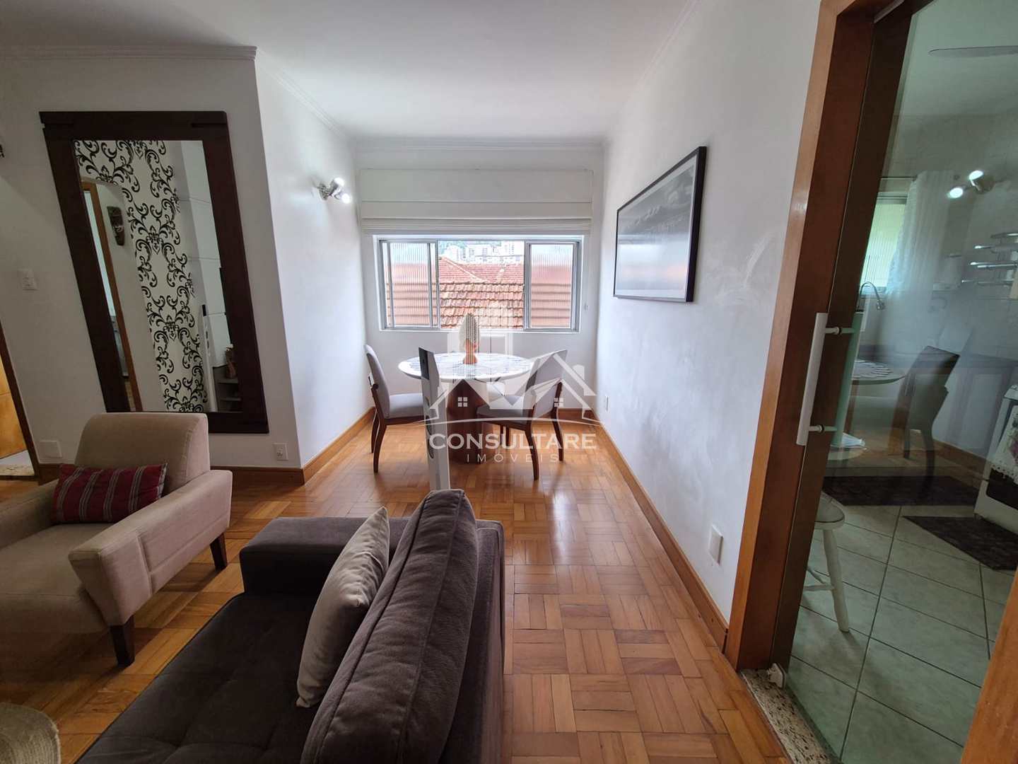 Apartamento à venda com 2 quartos, 70m² - Foto 4