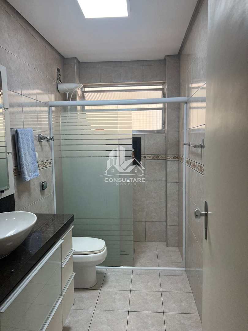 Apartamento para alugar com 2 quartos, 125m² - Foto 7