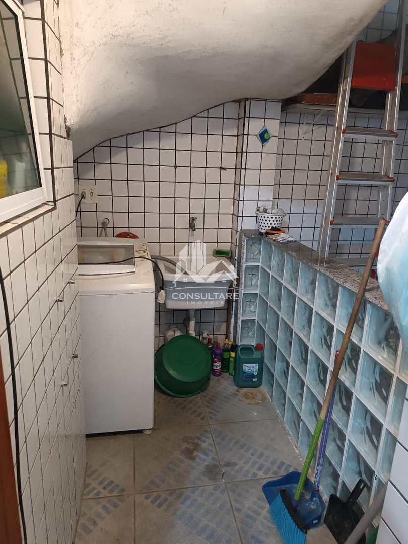 Apartamento para alugar com 3 quartos, 150m² - Foto 12