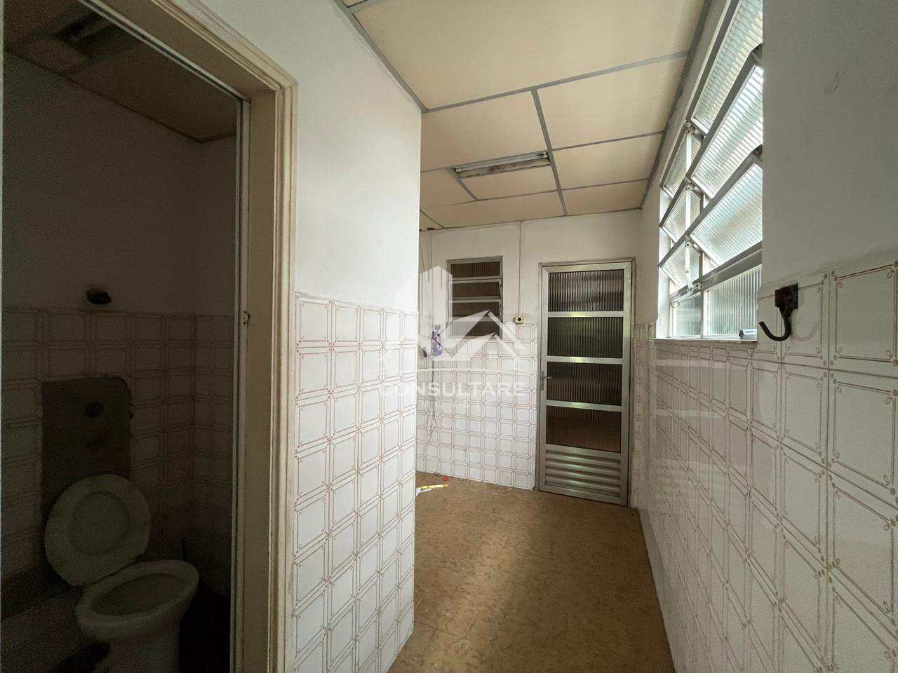 Casa para alugar com 3 quartos, 200m² - Foto 25