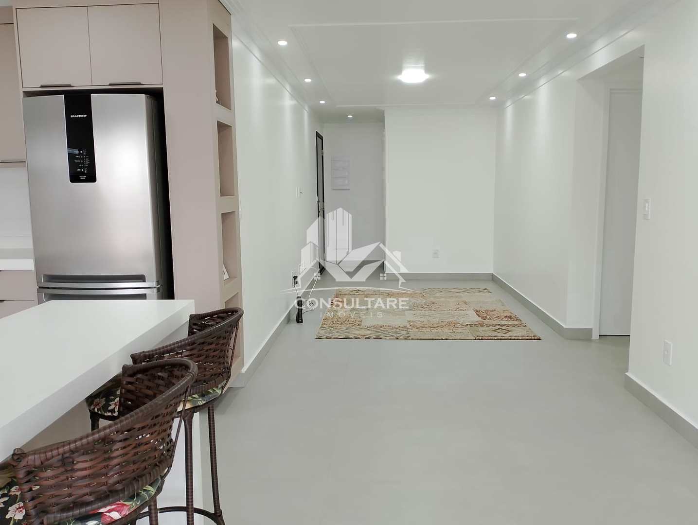 Apartamento à venda com 2 quartos, 83m² - Foto 2