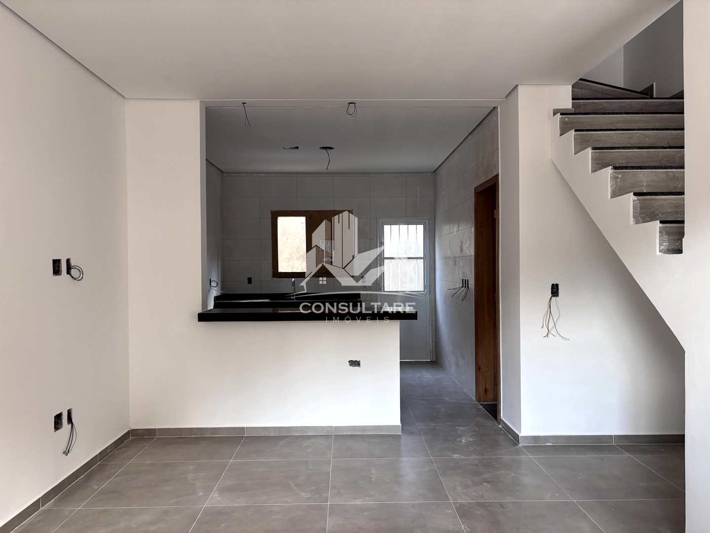 Casa à venda com 2 quartos, 118m² - Foto 1