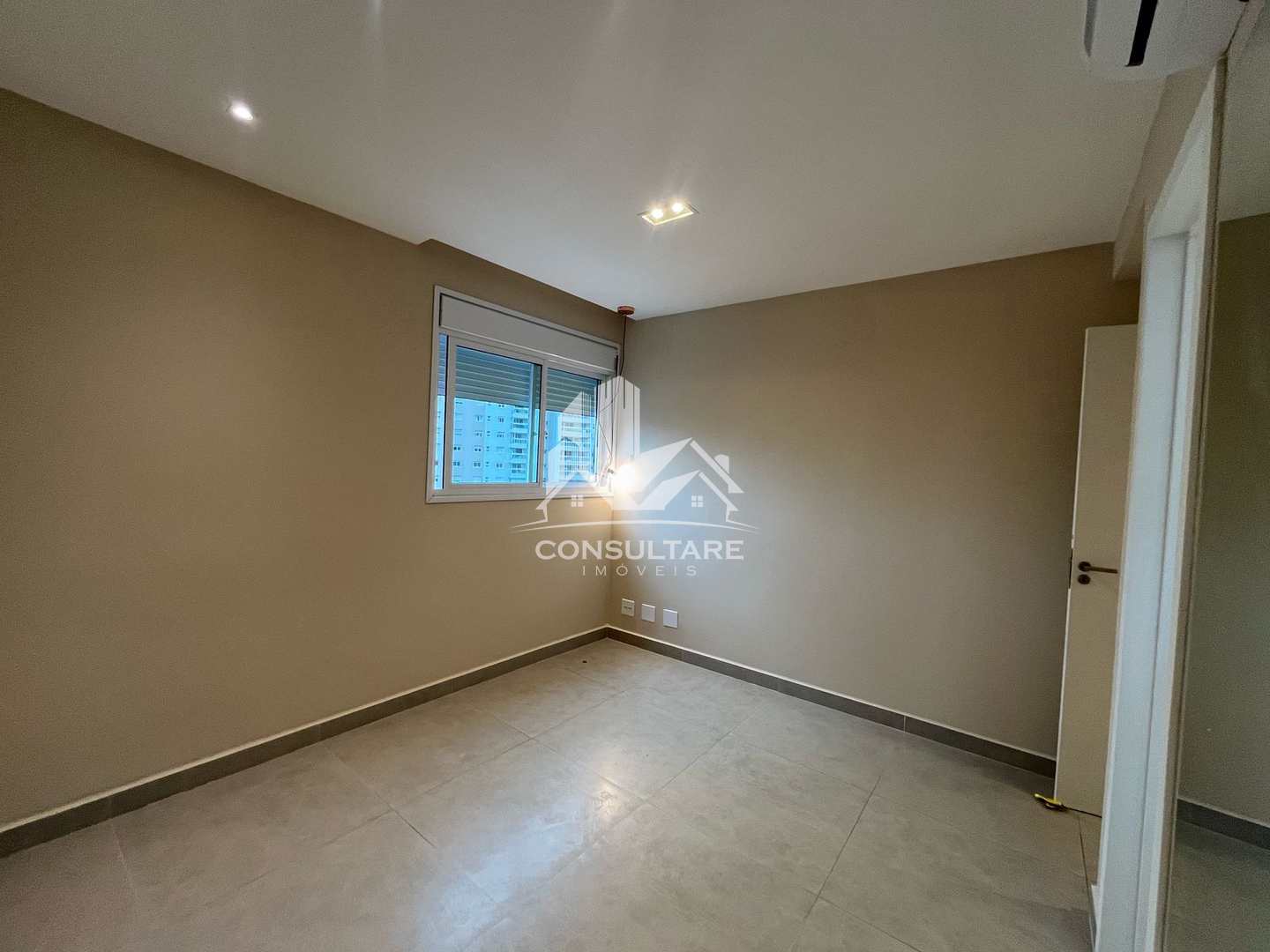 Apartamento para alugar com 2 quartos, 90m² - Foto 9
