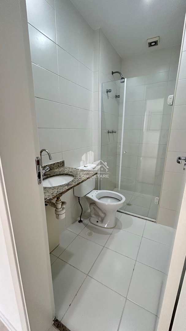 Apartamento para alugar com 3 quartos, 77m² - Foto 10