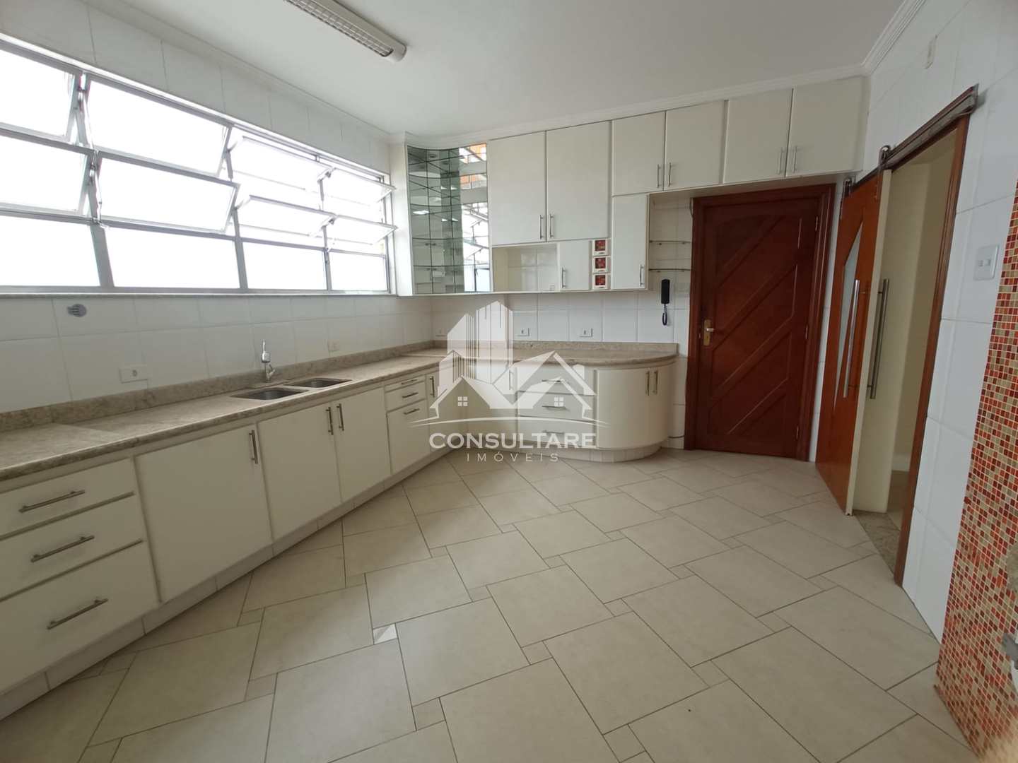 Apartamento para alugar com 3 quartos, 160m² - Foto 24
