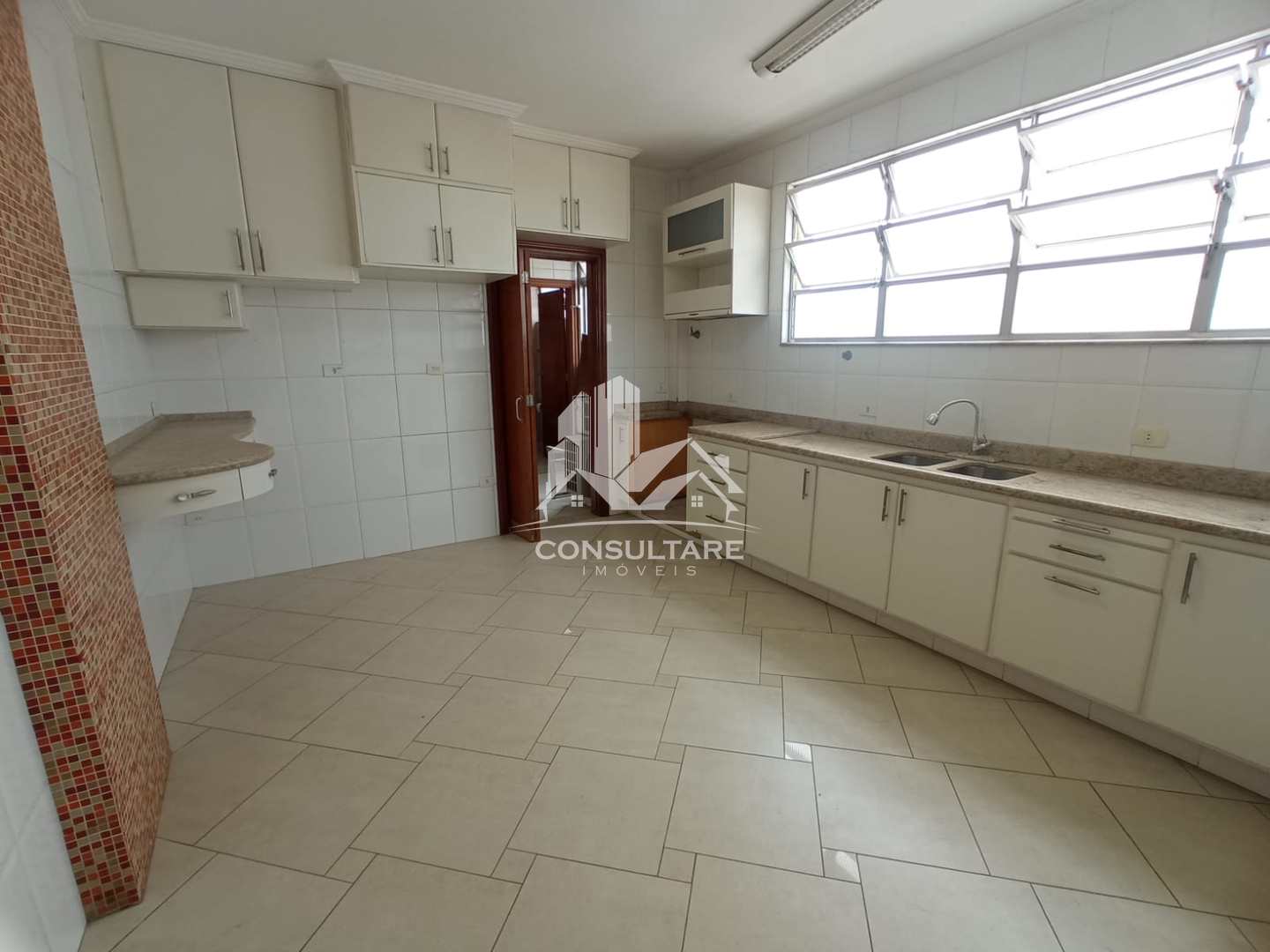 Apartamento para alugar com 3 quartos, 160m² - Foto 27