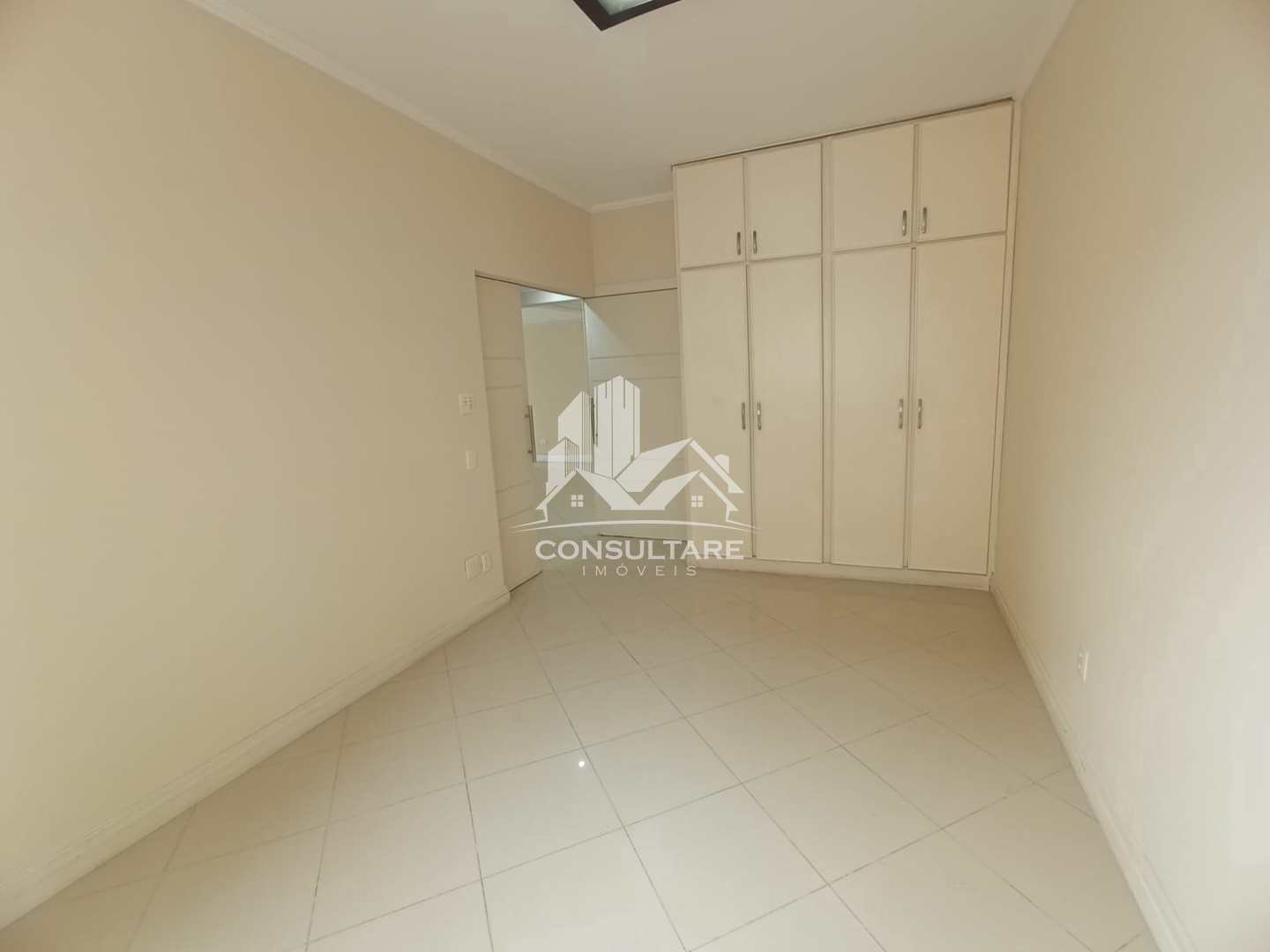 Apartamento para alugar com 3 quartos, 160m² - Foto 17
