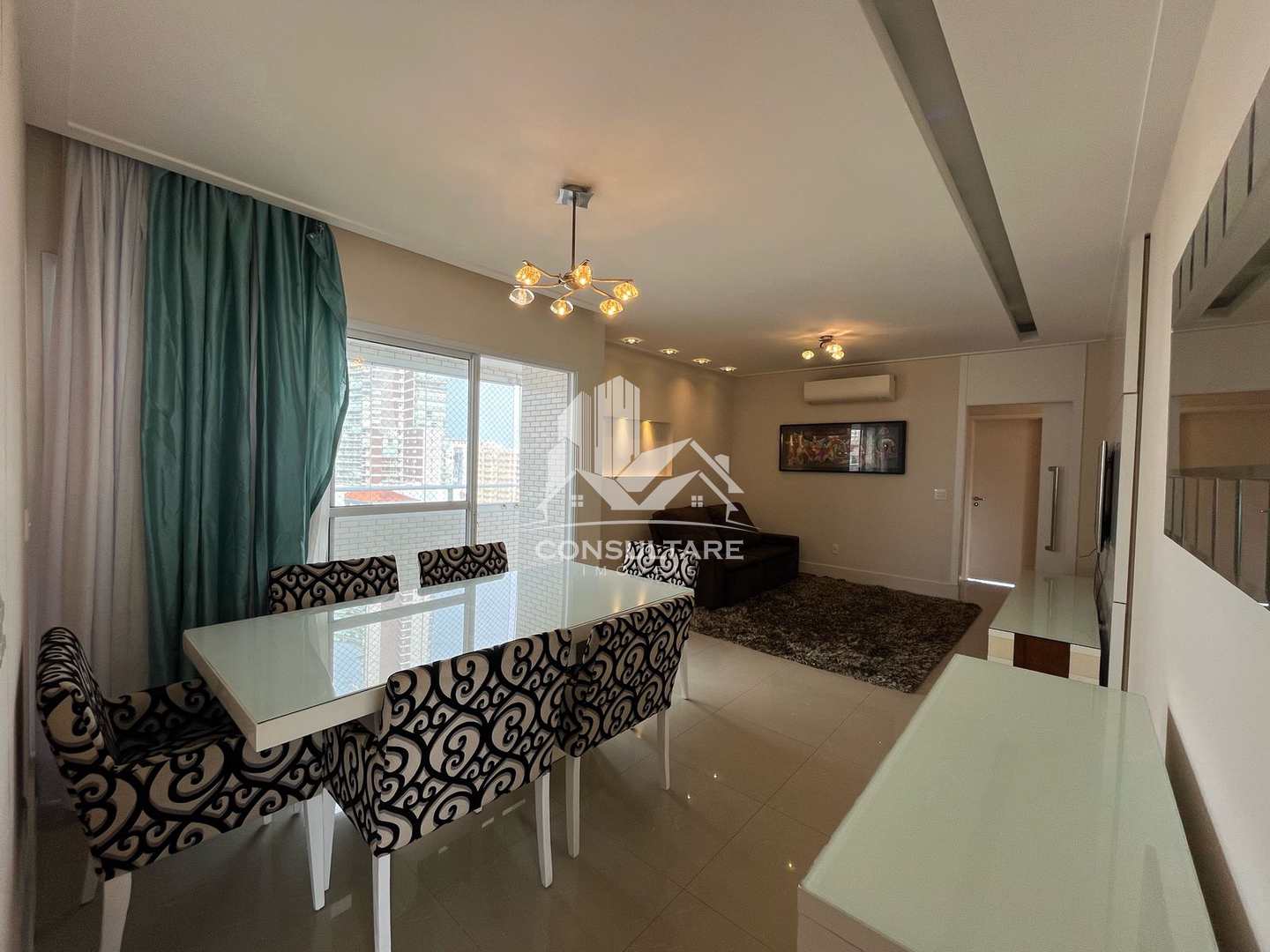 Apartamento para alugar com 3 quartos, 120m² - Foto 1