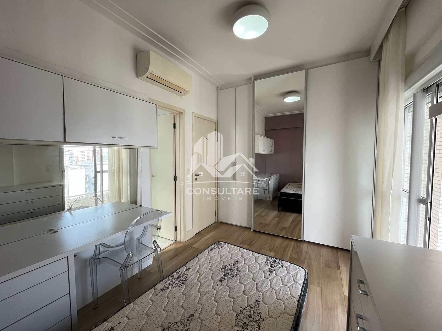 Apartamento para alugar com 3 quartos, 120m² - Foto 22