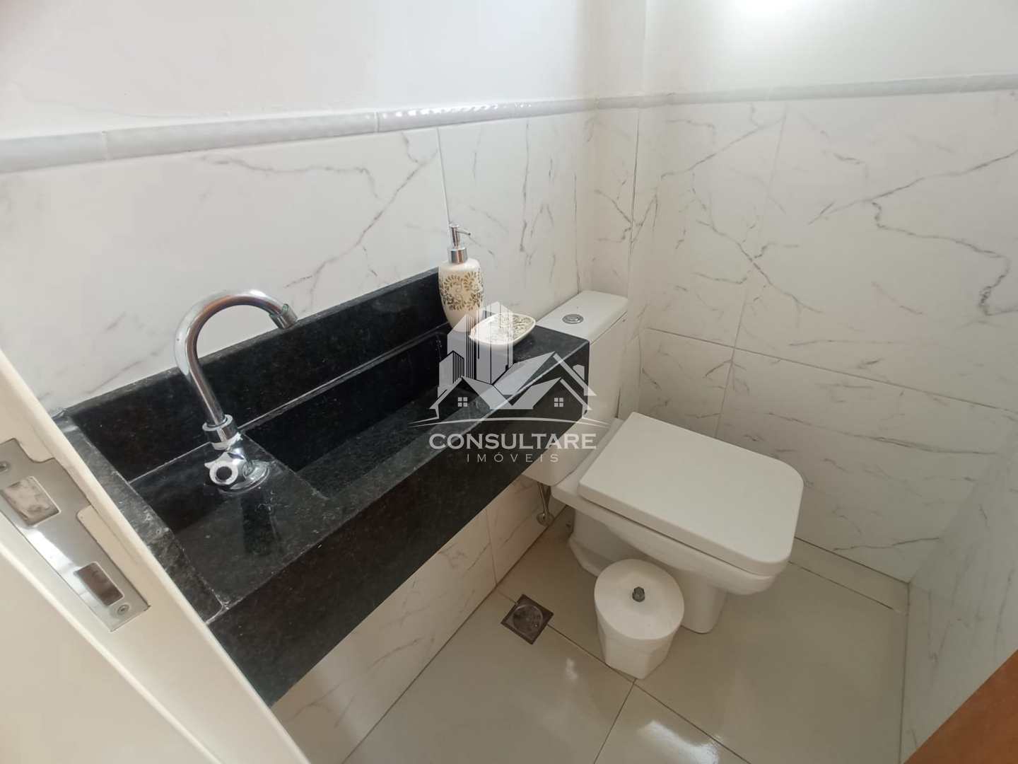 Casa para alugar com 2 quartos, 100m² - Foto 6