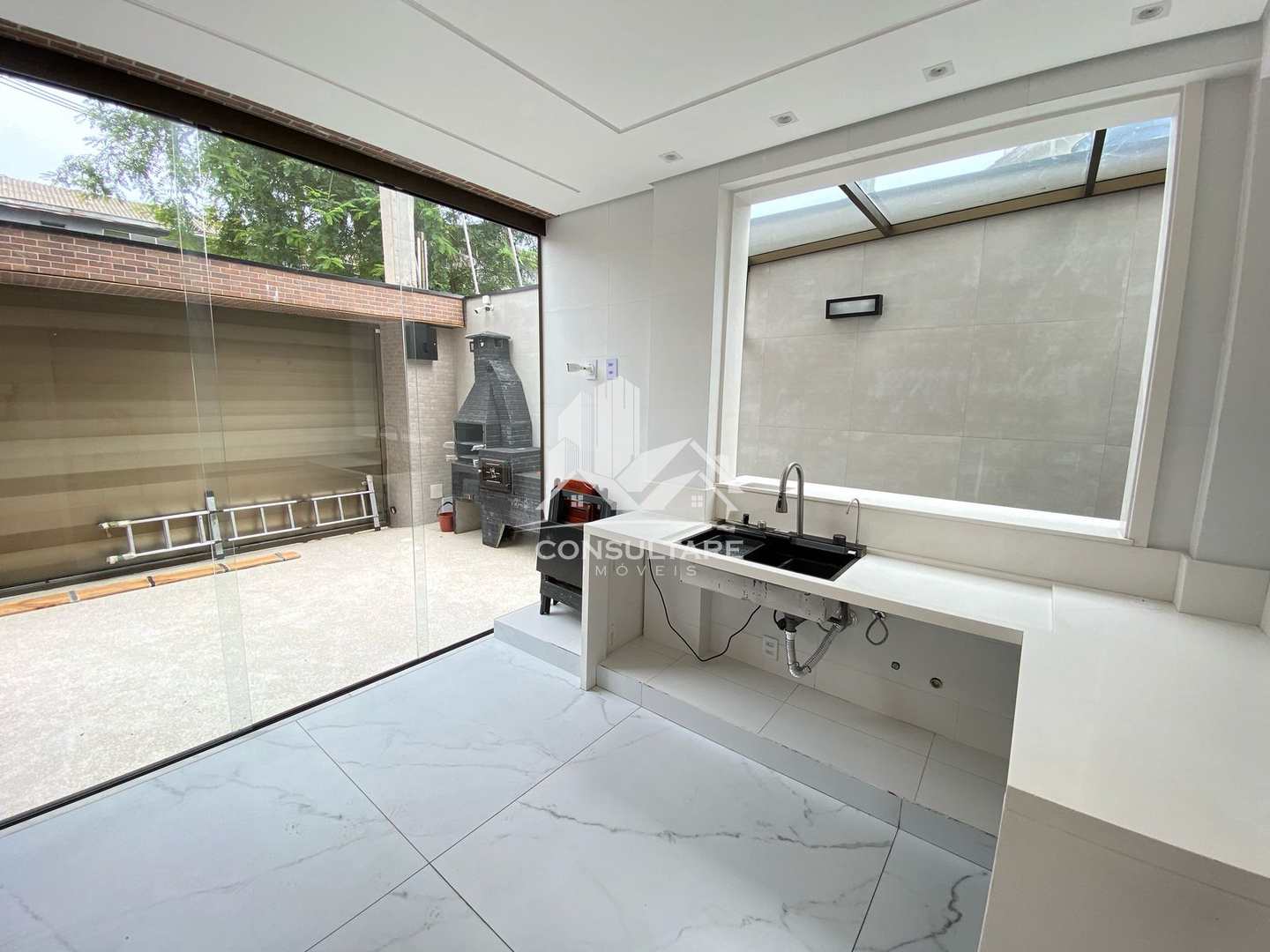 Casa para alugar com 4 quartos, 220m² - Foto 26