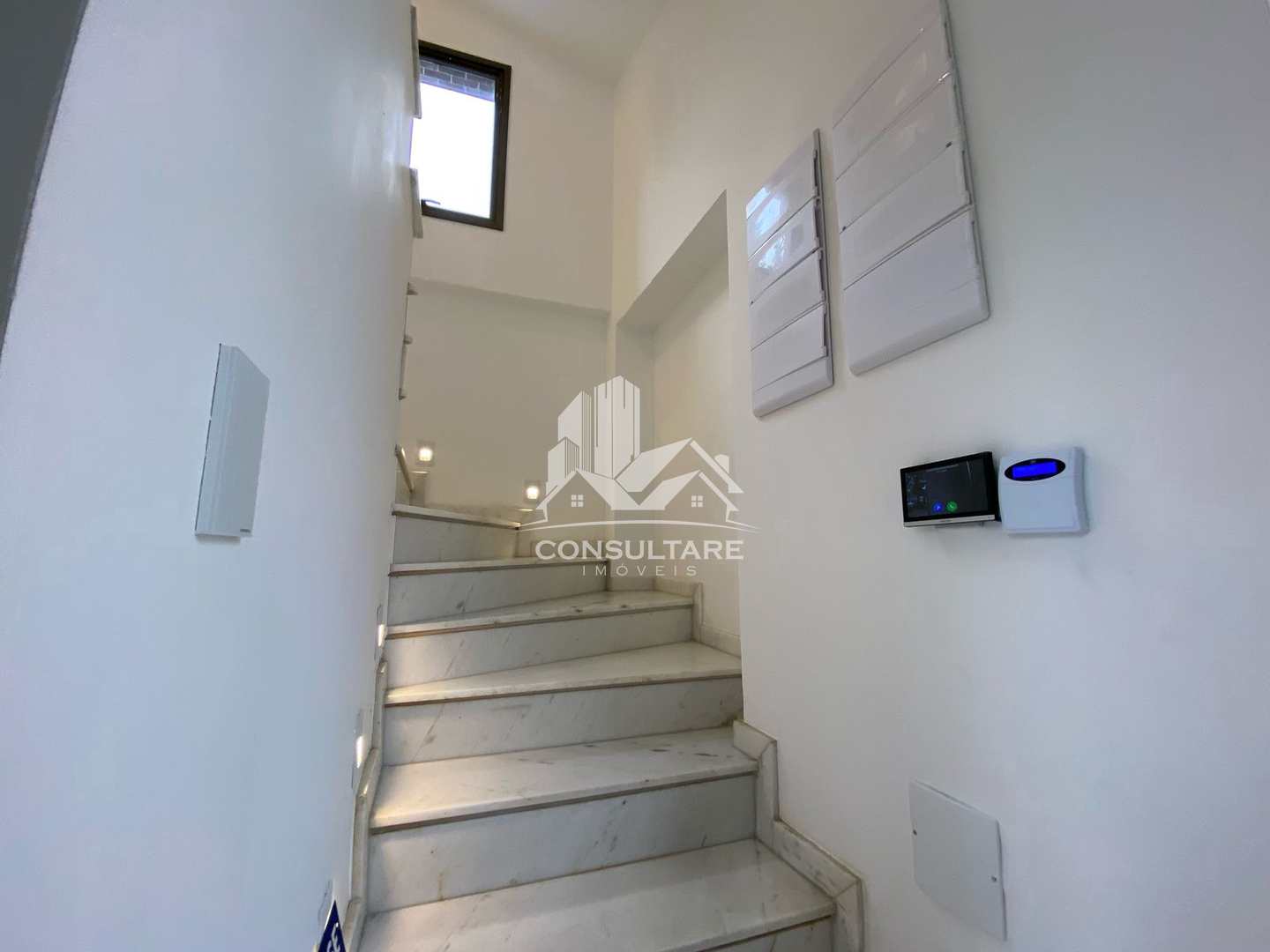 Casa para alugar com 4 quartos, 220m² - Foto 9