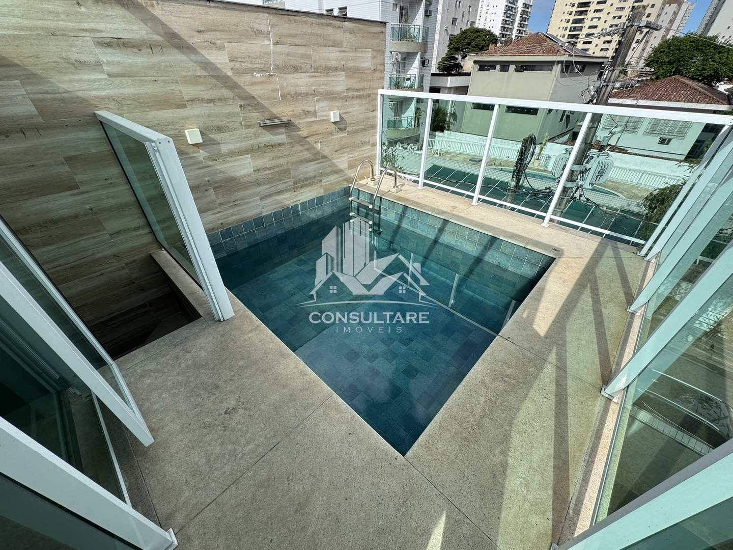 Casa para alugar com 3 quartos, 180m² - Foto 2