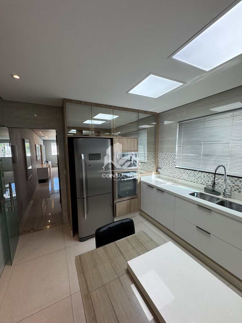 Casa para alugar com 3 quartos, 180m² - Foto 42