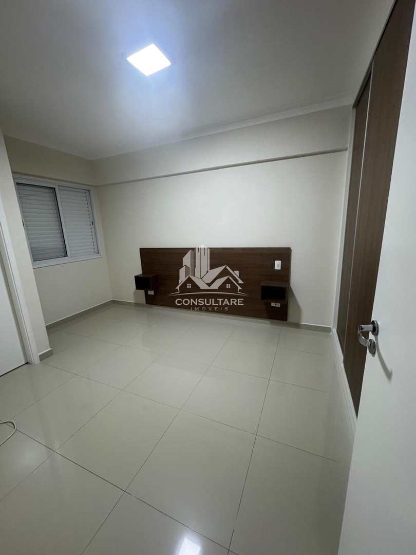 Apartamento para alugar com 3 quartos, 111m² - Foto 15