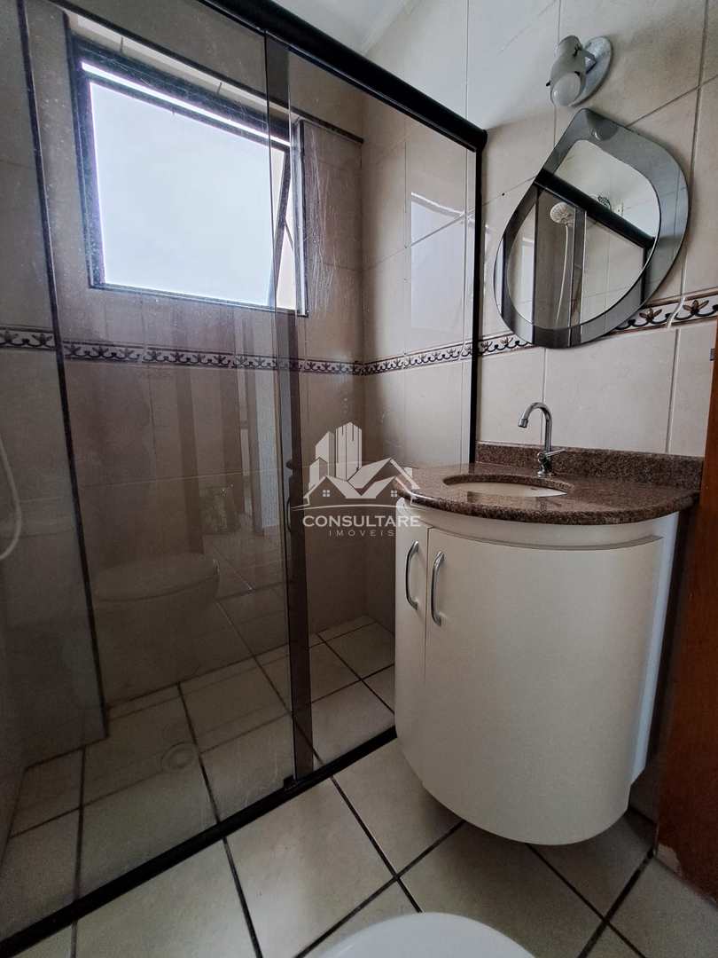 Apartamento para alugar com 2 quartos, 70m² - Foto 18