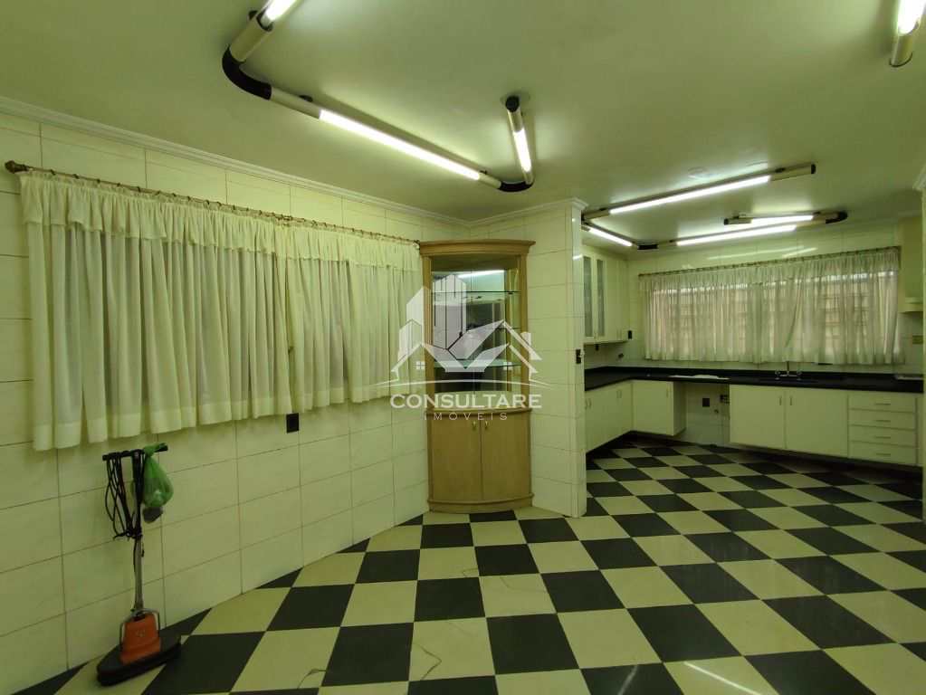 Casa para alugar com 6 quartos, 480m² - Foto 26