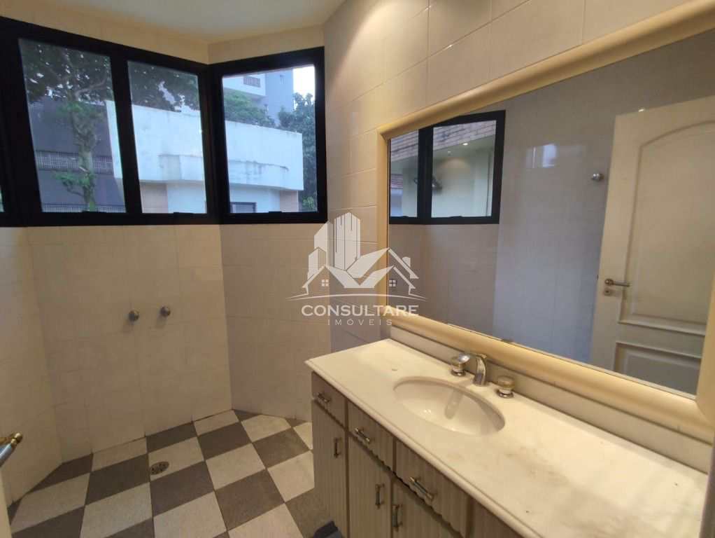 Casa para alugar com 6 quartos, 480m² - Foto 41