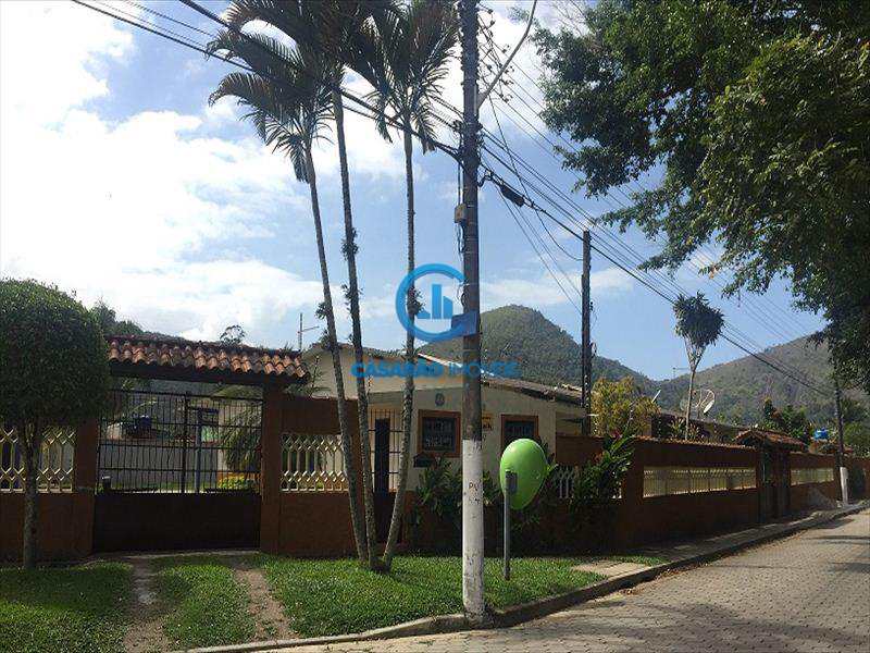 Casa em Caraguatatuba bairro Martim de Sá