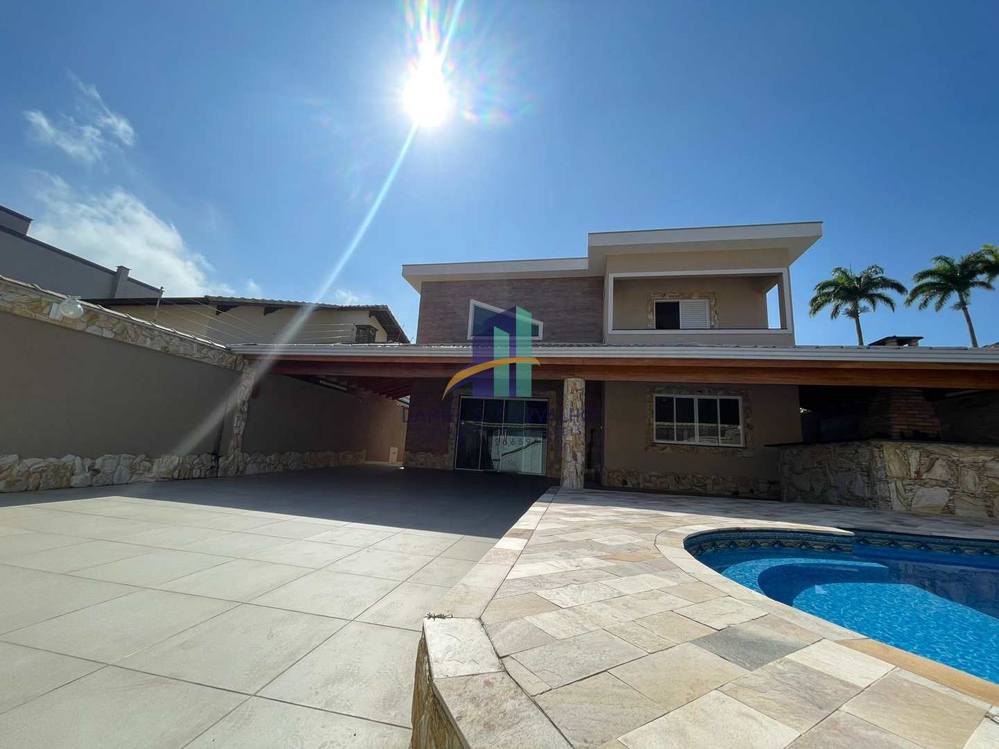 Casa com 5 dorms, Flórida, Praia Grande - R$ 1.55 mi, Cod: 237