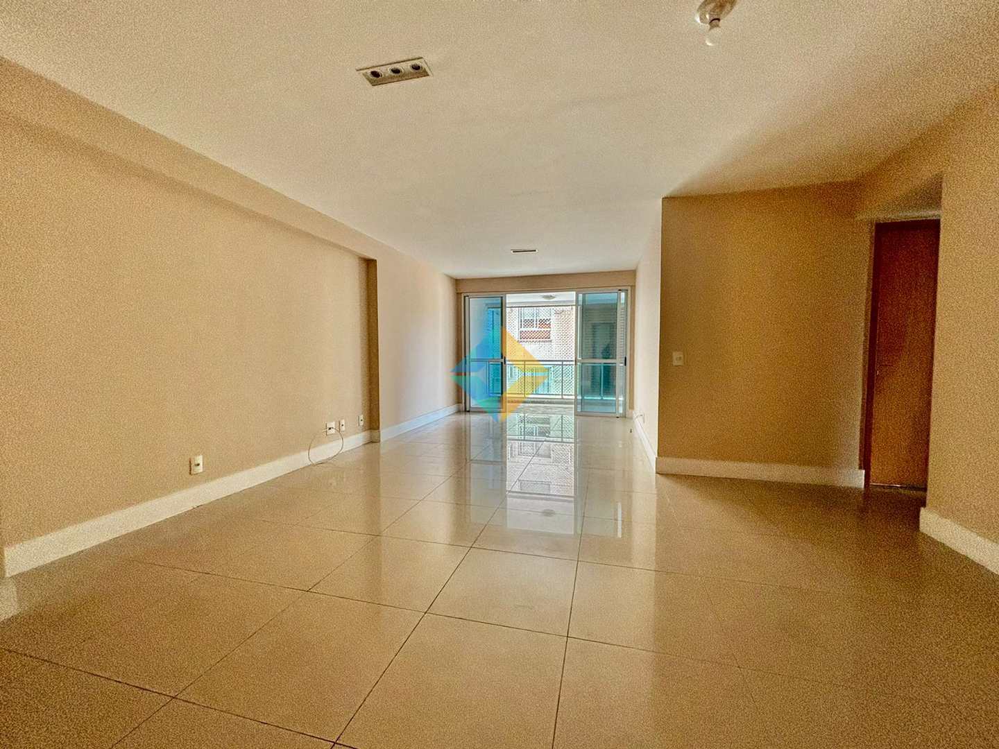 Apartamento à venda com 3 quartos, 130m² - Foto 6