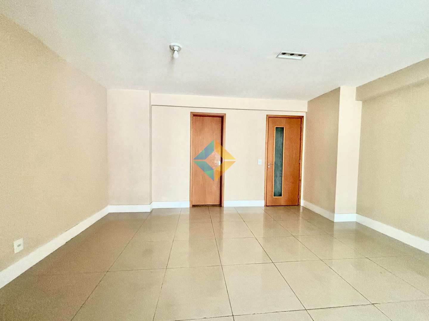 Apartamento à venda com 3 quartos, 130m² - Foto 7