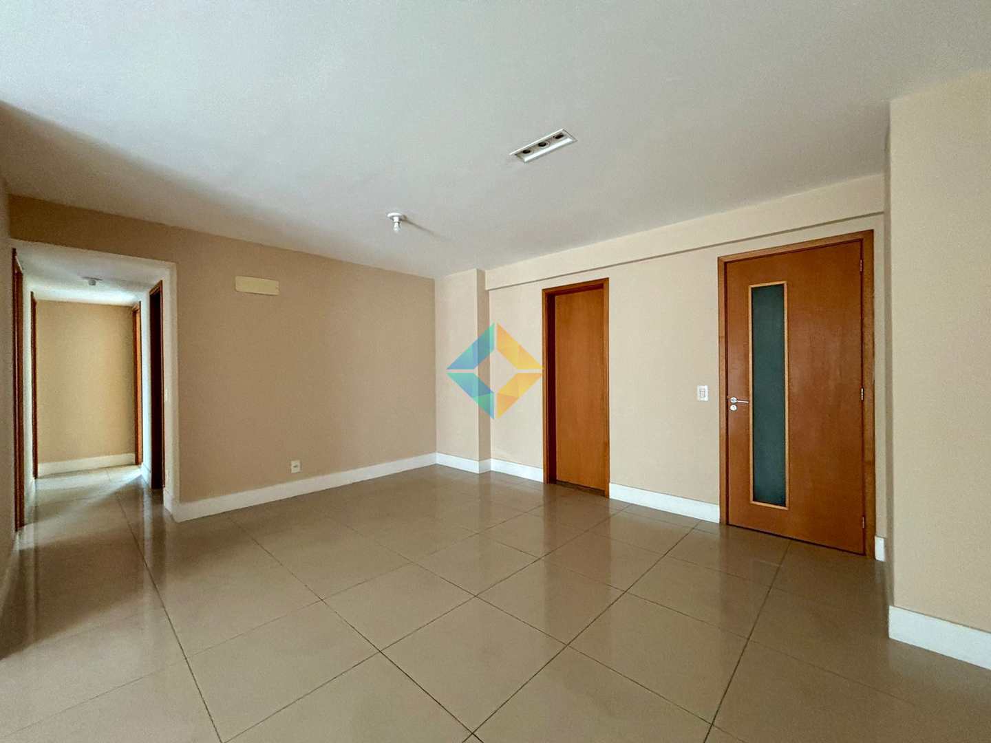 Apartamento à venda com 3 quartos, 130m² - Foto 8