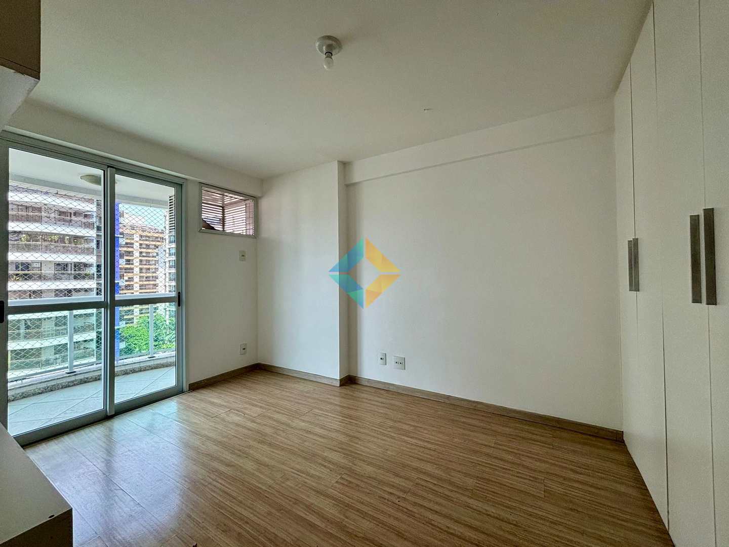 Apartamento à venda com 3 quartos, 130m² - Foto 22