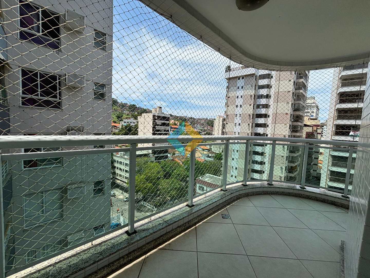 Apartamento à venda com 3 quartos, 130m² - Foto 17