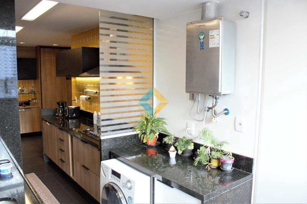 Apartamento à venda com 4 quartos, 180m² - Foto 32