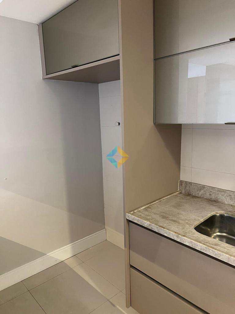 Apartamento à venda com 3 quartos, 140m² - Foto 21