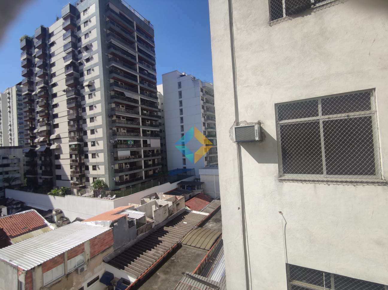 Apartamento à venda com 2 quartos, 65m² - Foto 30