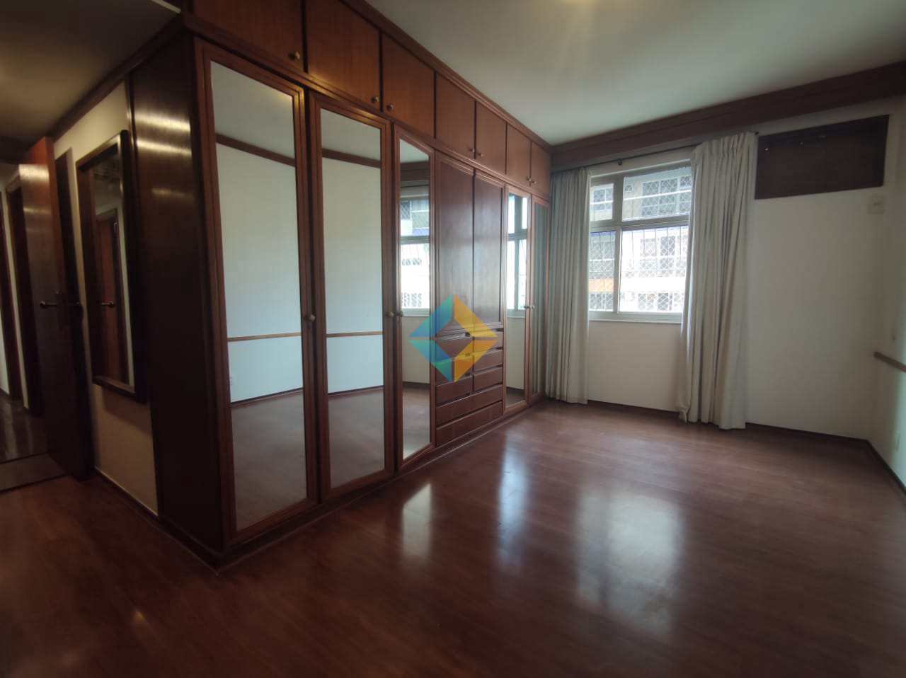 Apartamento à venda com 3 quartos, 140m² - Foto 13