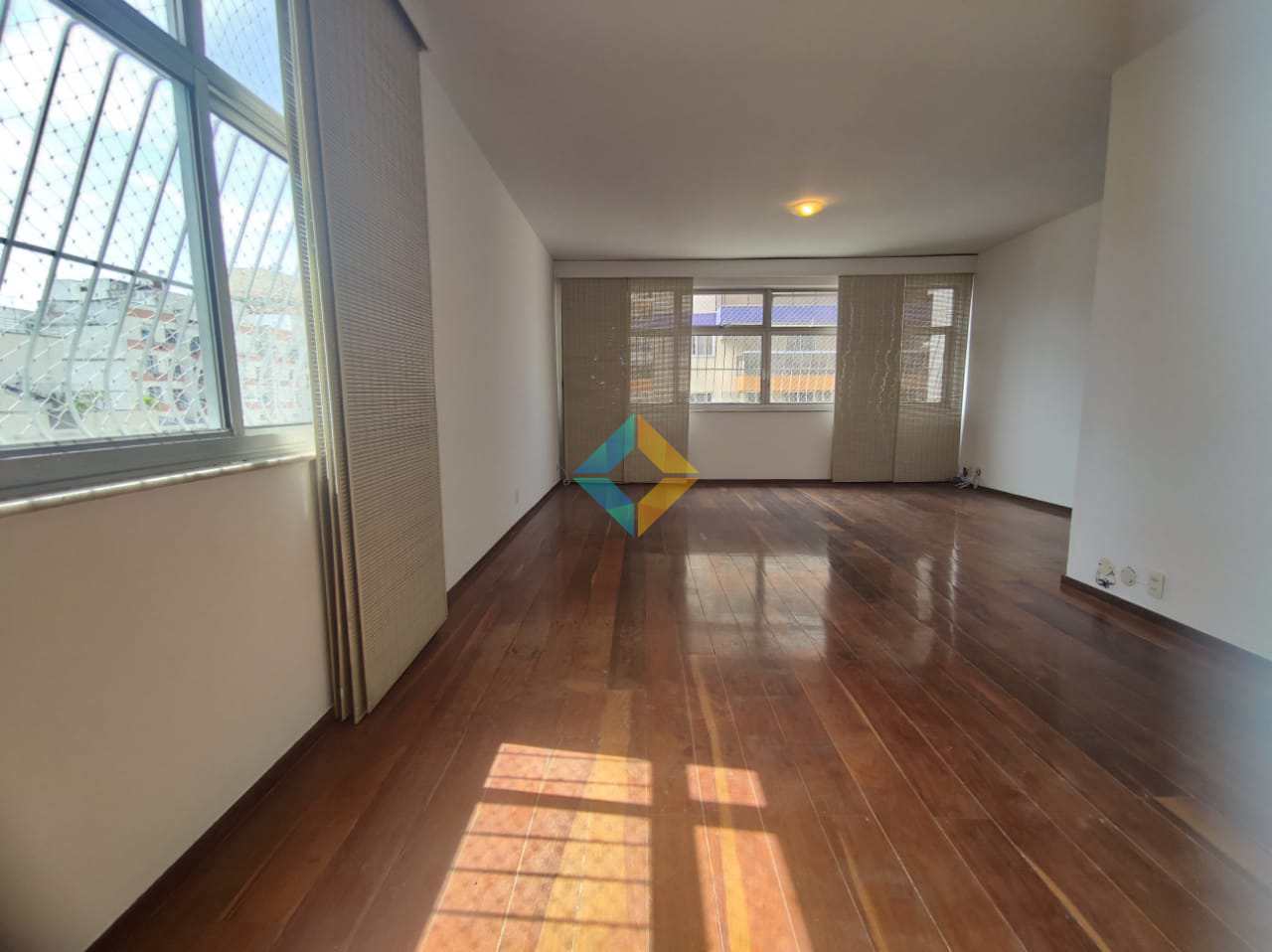 Apartamento à venda com 3 quartos, 140m² - Foto 5